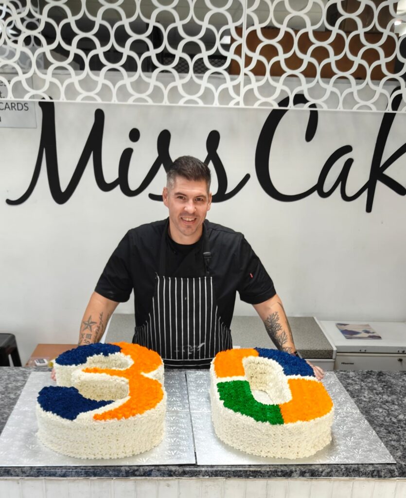 Story: the Miss Cake Bakery team, warm candid
